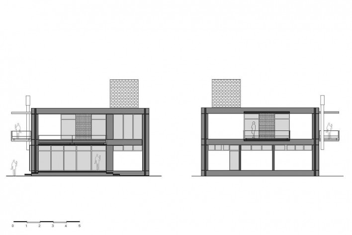 Casa D, elevações leste e oeste, Praia Alegre, Penha SC Brasil, 2014. Arquiteto Pablo José Vailatti / PJV Arquitetura<br />Imagem divulgação  [PJV Arquitetura]
