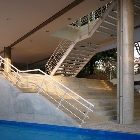 Terminal Digital do Ensino, São Caetano do Sul, 2008. Arquiteto José Augusto Aly<br />Foto Nelson Kon 