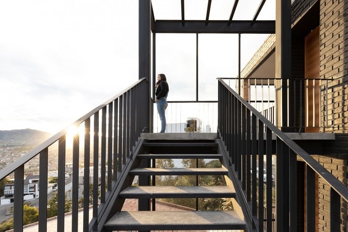 Edifício Goya, San Cayetano, Loja, Equador, 2021. Arquitetos Tatiane Corsi Garcia, David Arias Polo e Daniel Arias Polo (autores) / Bearq<br />Foto/ photo Jag Studio 