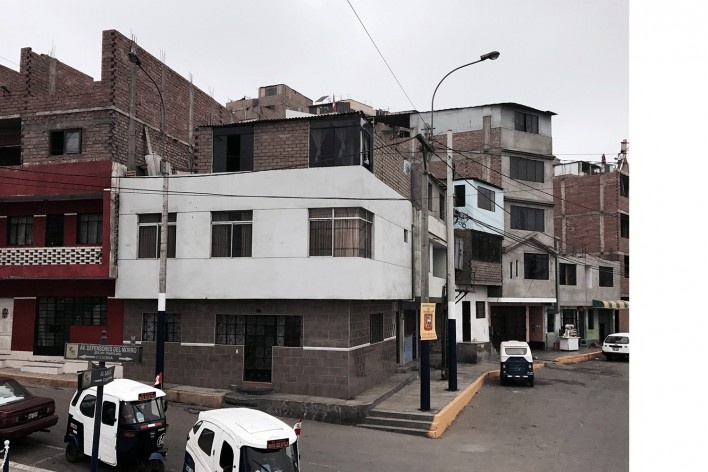 Bairro popular no distrito de Chorrillos, Lima<br />Foto José Lira 