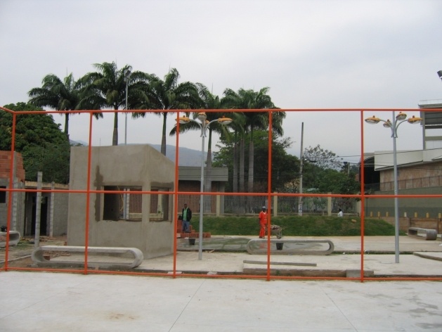 Vista do campo em construção<br />Imagem dos autores do projeto 
