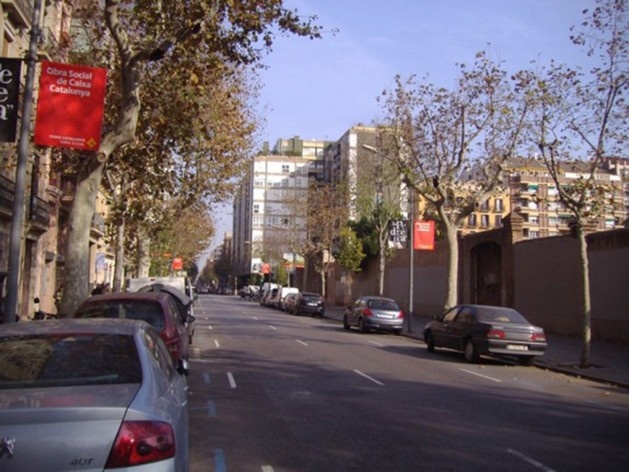 El Edificio Mediterráneo desde la calle Consejo de Ciento<br />Foto Nicolás Sica Palermo 