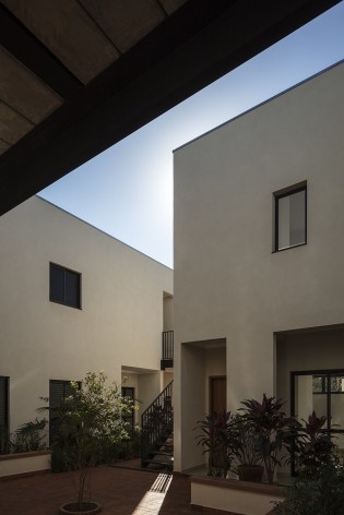 Vila Amélia, Sertãozinho SP, 2015-2017. Arquitetos Fernando O’Leary, Pedro Domingues e Pedro Faria / Vaga Arquitetura<br />Foto Leonardo Finotti 