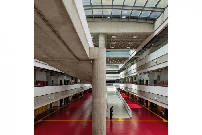 Campus UFABC, Santo André SP Brasil, 2006. Arquitetos Claudio Libeskind, Sandra Llovet, David Ruscalleda e Mario Lotfi / Libeskindllovet Arquitetos<br />Foto Nelson Kon 