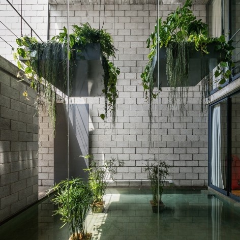 Casa Mipibu, São Paulo SP Brasil, 2015. Arquitetos Danilo Terra, Pedro Tuma e Fernanda Sakano (autores) / Terra e Tuma Arquitetos Associados<br />Foto Nelson Kon 