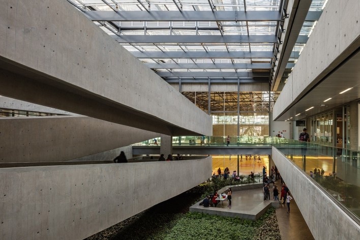 Sesc Guarulhos, Guarulhos, 2019. Arquitetos Lilian Dal Pian e Renato Dal Pian / Dal Pian Arquitetos<br />Foto Nelson Kon / Sesc SP 