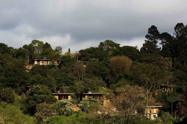 Vila Taguaí, Carapicuiba SP, 2007-2010. Arquitetos Cristina Xavier (autora), Henrique Fina, Lucia Hashizume e João Xavier (colaboradores)<br />Foto Daniel Ducci 