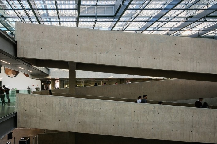 Sesc Guarulhos, Guarulhos, 2019. Arquitetos Lilian Dal Pian e Renato Dal Pian / Dal Pian Arquitetos<br />Foto Nelson Kon / Sesc SP 