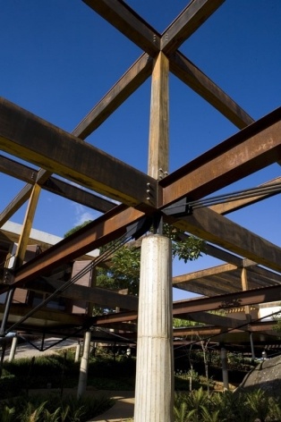 Casa Grelha, Serra da Mantiqueira SP. Forte, Gimenes & Marcondes Ferraz Arquitetos, 2007<br />Foto Leonardo Finotti 