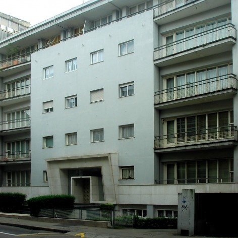 Edifício de Habitação Plurifamiliar, Bloco da Carvalhosa, Arménio Losa e Cassiano Barbosa, 1945-1949, Porto<br />Foto Osnildo Adão Wan-Dall Junior 