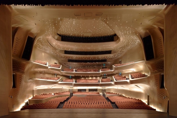 Guangzhou Opera House<br />foto Virgile Simon Bertrand  [Zaha Hadid Architects]