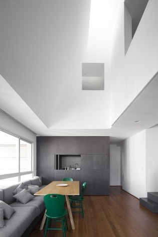 Apartamento Vazio, São Paulo, 2015, arquitetos Marina Acayaba e Juan Pablo Rosenberg<br />Foto Maíra Acayaba 