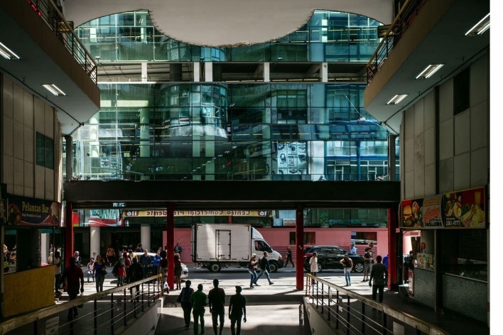 Sesc 24 de Maio, Paulo Mendes da Rocha + MMBB Arquitetos, São Paulo<br />Foto Nelson Kon 