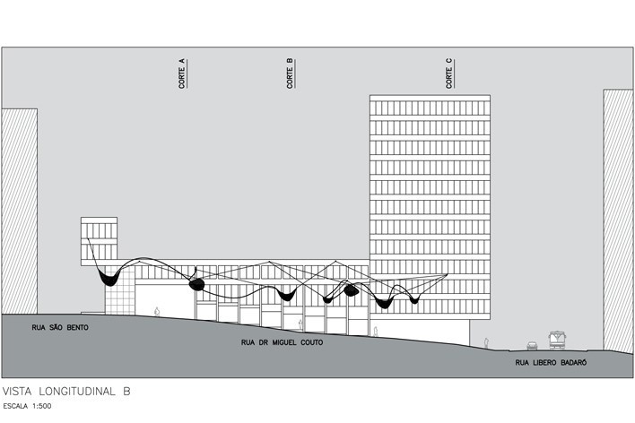 Vista longitudinal, instalação artística Clara-Clara, de Laura Vinci