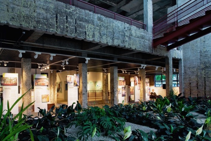 Praça Victor Civita, São Paulo, 2008. Adriana Blay Levisky e Anna Julia Dietzsch / Levisky Arquitetos Associados