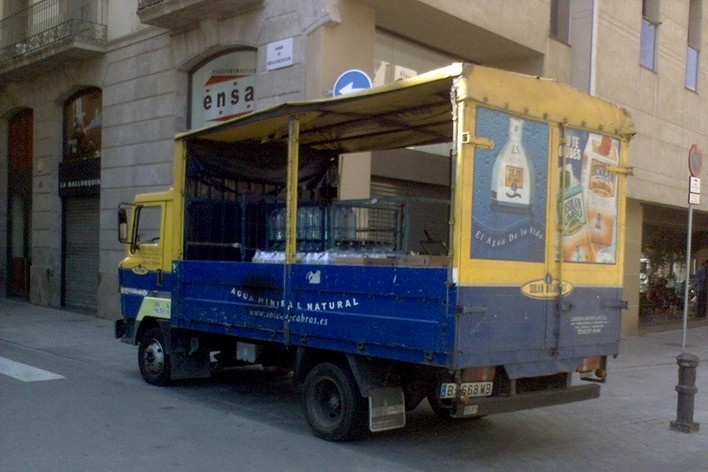 Utilitário para transporte de água, Barcelona, Espanha<br />Foto Abilio Guerra 