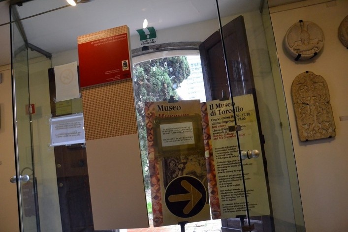 Entrada do Museu de Torcello<br />Foto/photo Fabio Lima 