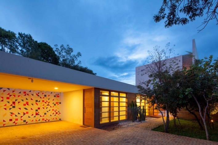 Arquiteto Fabiano Sobreira. Casa da Copaíba, Brasília, 2012<br />Foto Joana França 