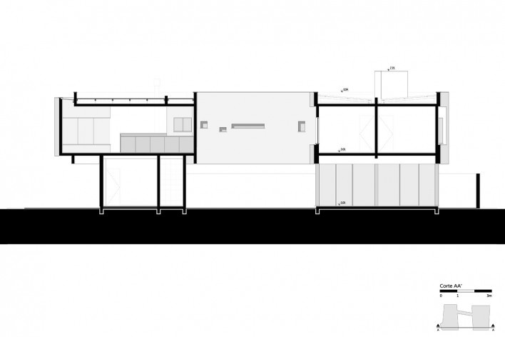 Casa 2V, corte AA, Porto Alegre RS Brasil, 2013. Arquitetos Diego Brasil e Anderson Calvi / BR3 Arquitetos<br />Imagem divulgação  [BR3 Arquitetos]