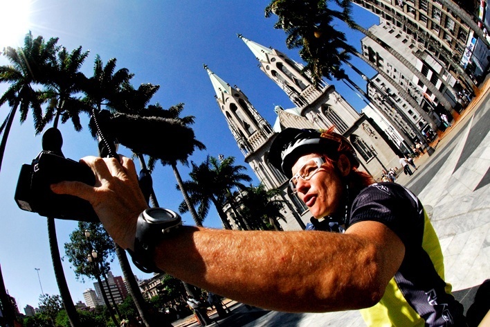 Renata Falzoni na Catedral da Sé, São Paulo<br />Foto Alexandre Cappi/Br Stock 