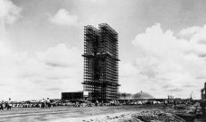 Brasília, 48 anos: capital da esperança?
