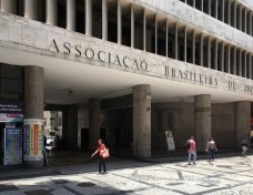 Urbanismo sob pórticos no Brasil e suas repercussões