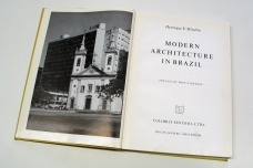 A fenomenologia e a emergência do arquiteto-historiador
