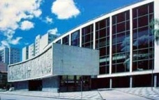 Arquitetura de Luiz Forte Netto: transformações da poética paulista