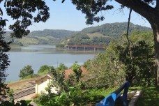 A ferrovia, as cidades e o território