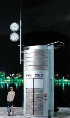 Mostras de design da V BIA (editorial)