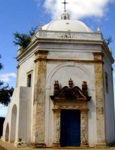 Uma igreja brasileira de planta hexagonal: a capela do antigo Engenho Una, na Paraíba
