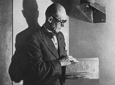 A biblioteca latina do inesgotável Le Corbusier