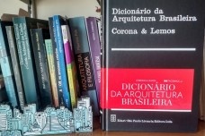 Dicionário da Arquitetura Brasileira de Corona e Lemos