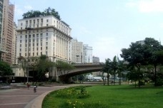 Patrimônio, cidade e política urbana