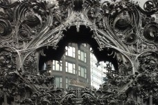 Ruskin, Sullivan e Loos