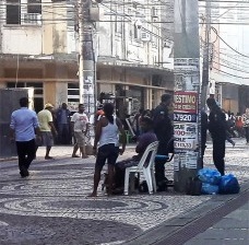 Caminhos da emancipação social e o espaço público urbano