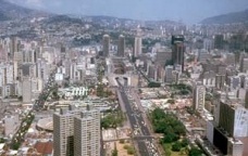 Espaço público e democracia: experiências recentes nas cidades de América Hispânica