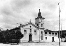 Considerações acerca d’<i>O nariz torcido de Lucio Costa</i>