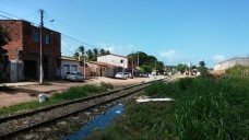 A vida às margens dos trilhos