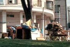 Moradores de rua: paredes imaginárias, corpo criativo