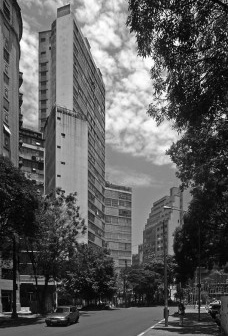 Oscar Niemeyer: a arquitetura renegada na cidade de São Paulo