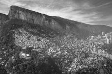 2d6c3480a446_rachelcoutinho_rocinha01.jpg