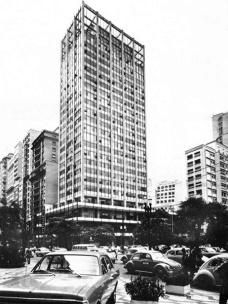 d742_208.jpg