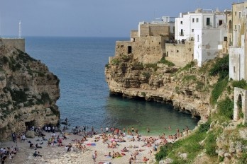 Grotta del Palazzo em Polignano a Mare, Itália