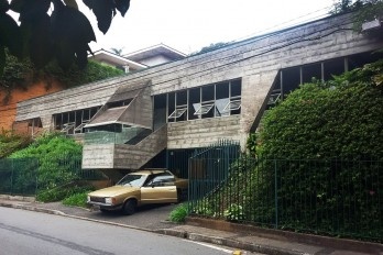 Quem sabe o nome do arquiteto e do artista plástico?