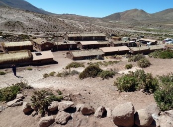 Machuca, casas e cruzes