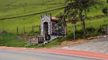 Mosaicos de Arte e Fé em São Bento do Sapucaí SP
