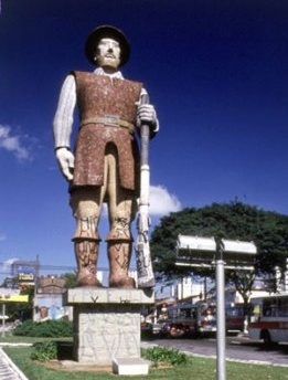 Arte pública no cartão postal
