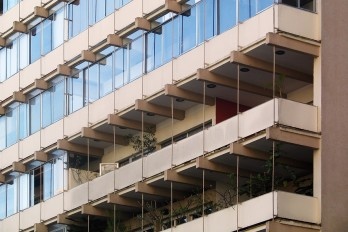 Quem sabe o autor, o endereço e o nome do edifício?