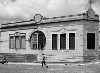 Ministério do Arquiteturismo adverte...